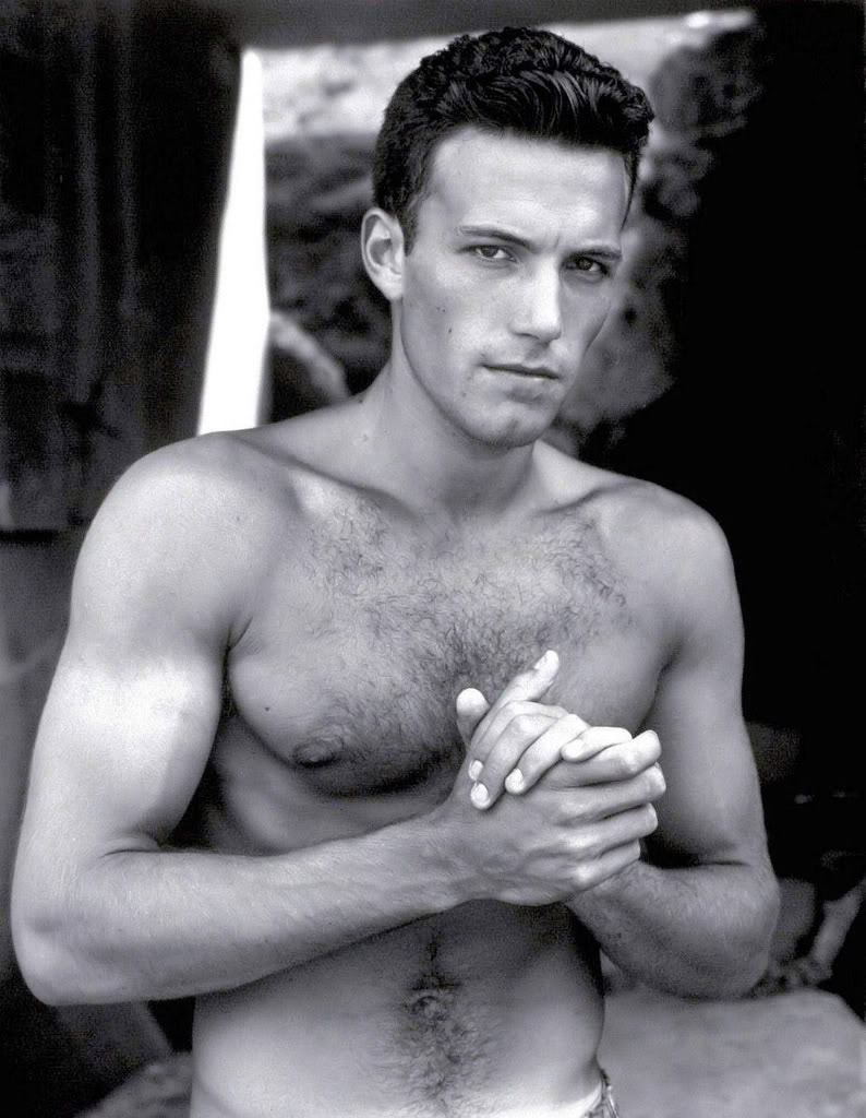 Sexy Ben Affleck almost naked