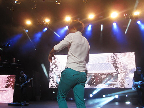 Louis Tomlinson and his ass