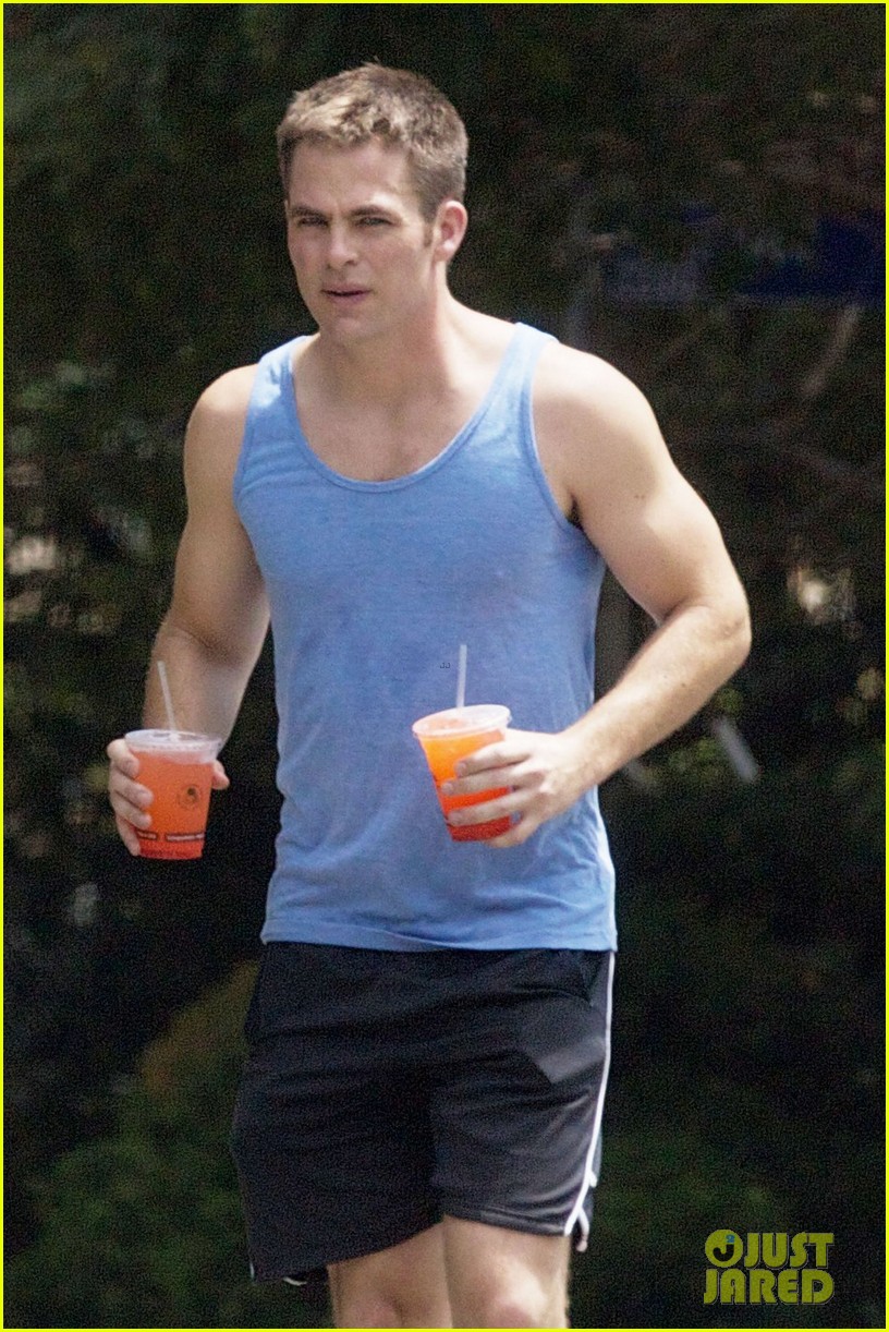 **EXCLUSIVE** Chris Pine goes for a jog in Los Angeles and cools down with a fresh squeezed juice