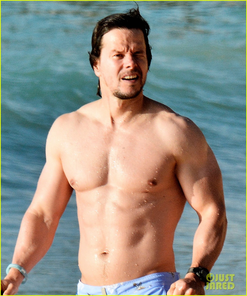 Mark Wahlberg Gives Us A Glimpse Of His Ass