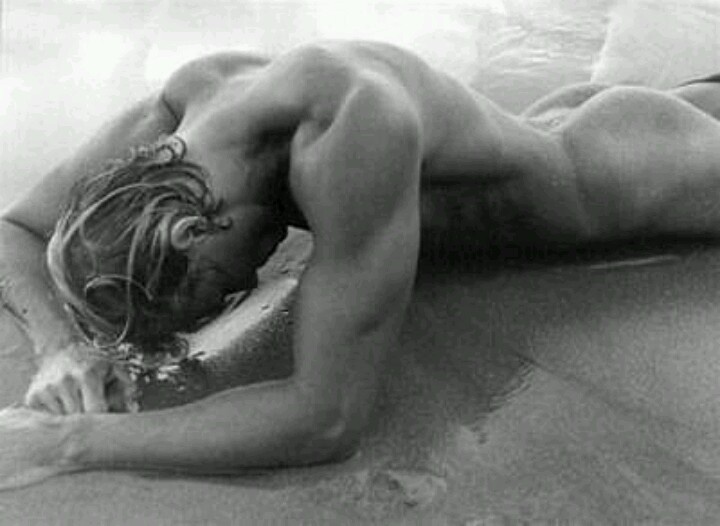 Travis Fimmel And His Abs, Ass And Pecs