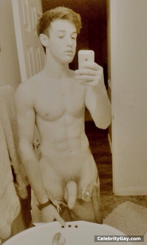 Cameron Dallas Nude