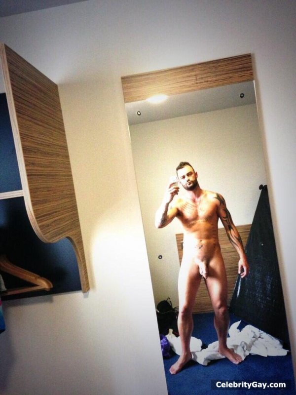 Robbie Gaine Nude