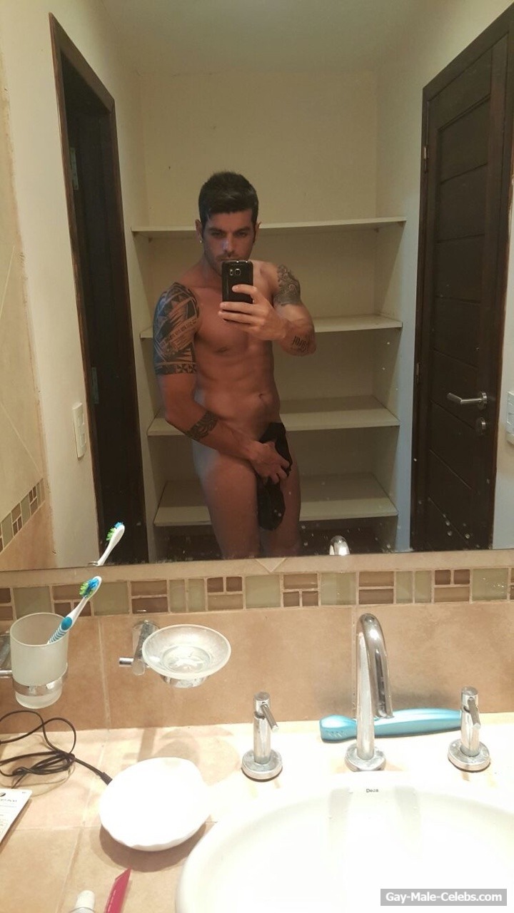 Cristian Urrizaga Naked (4 Photos)