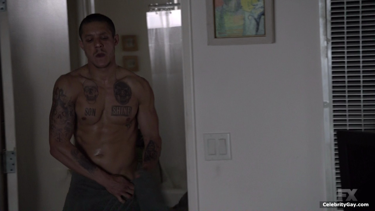 Theo Rossi Nude (19 Photos)