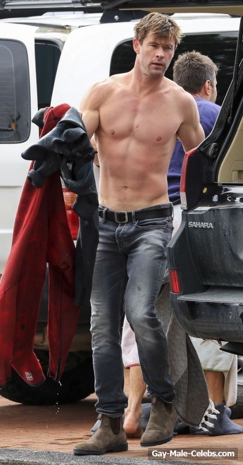 Chris Hemsworth Sexy (45 Photos)