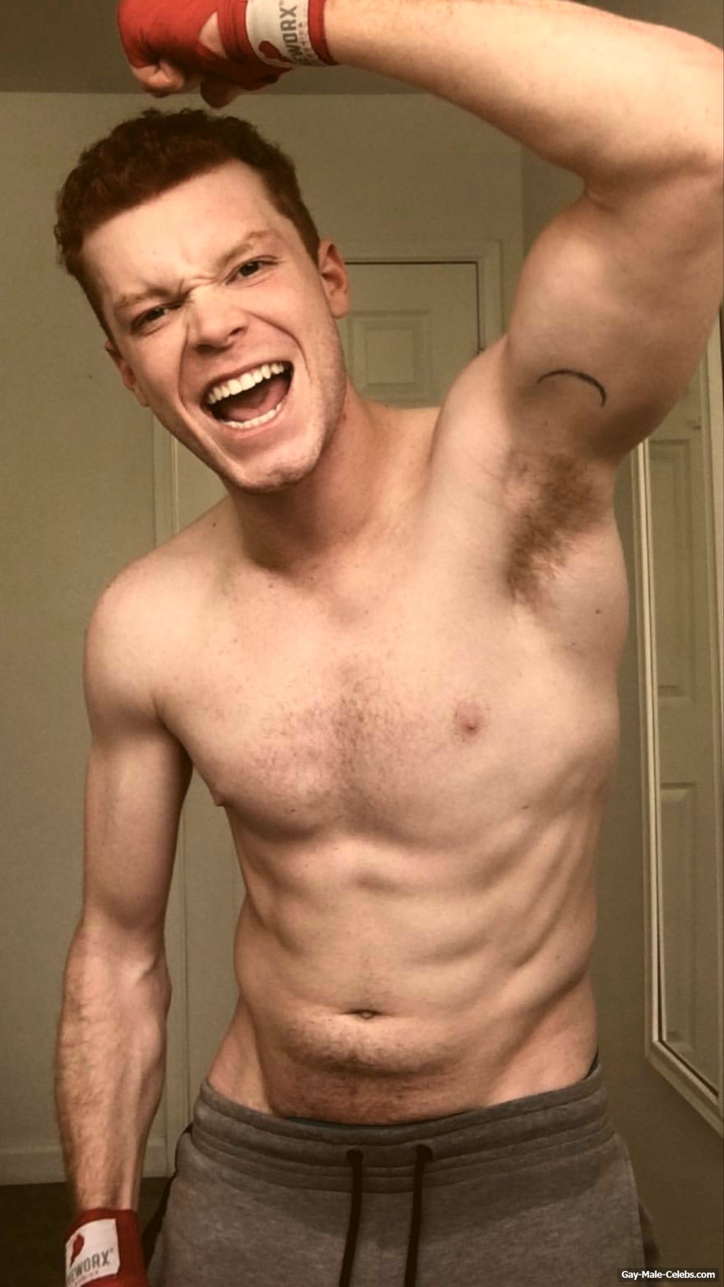 Cameron Monaghan Naked (3 Photos)
