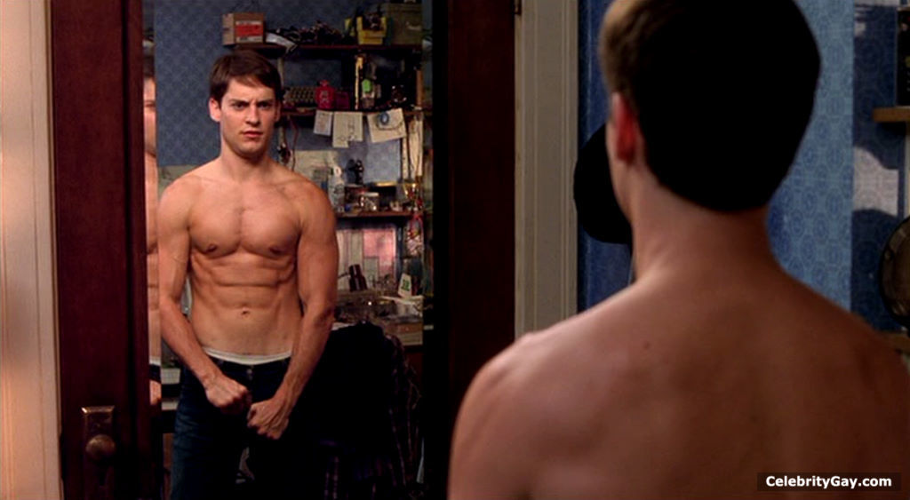 Tobey Maguire Shirtless (14 Photos)