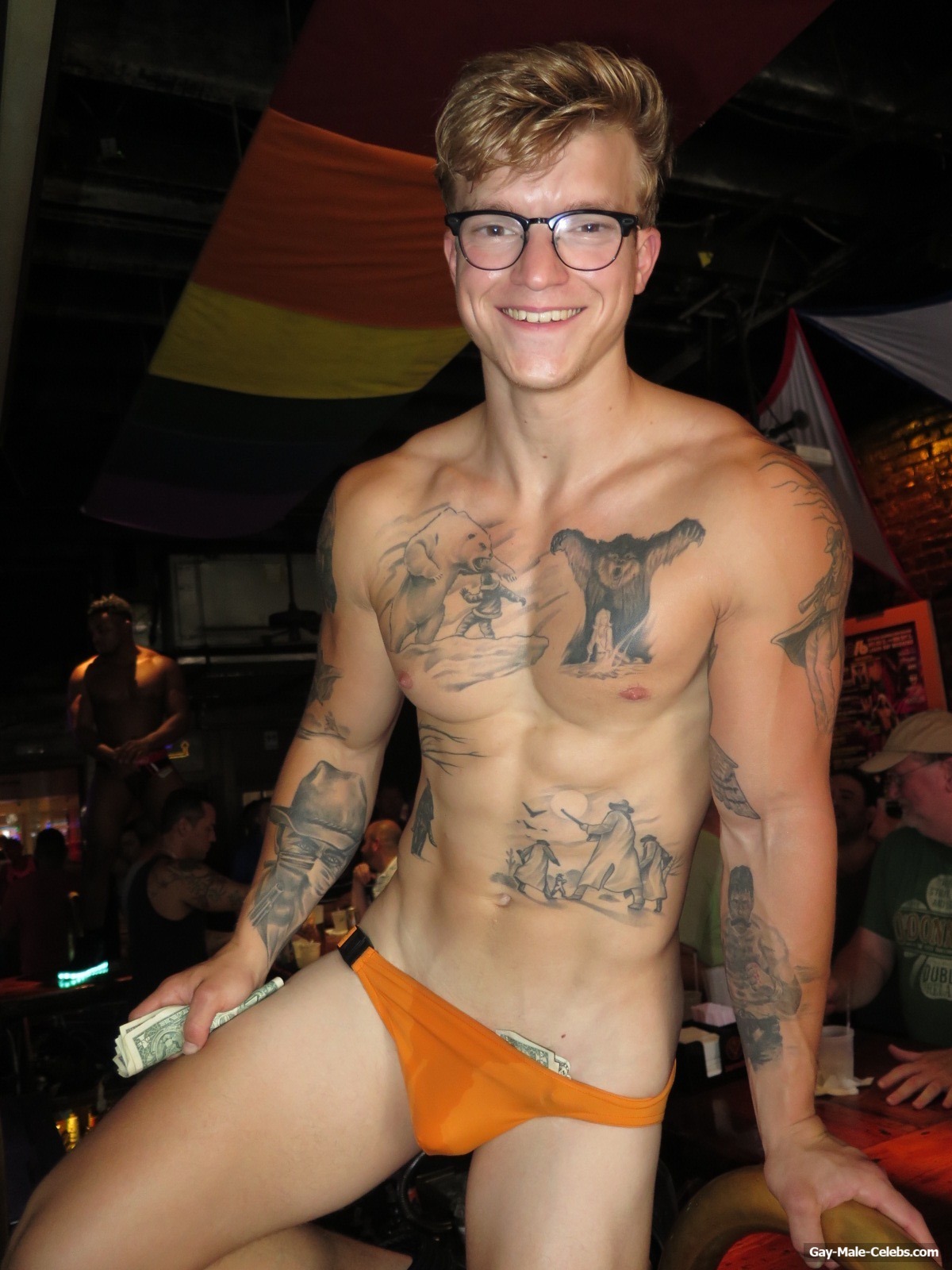 Zach Bohmer Naked (4 Photos)
