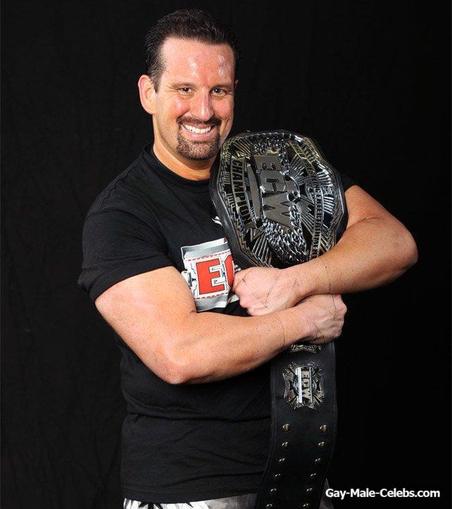 Tommy Dreamer Sexy (5 Photos)
