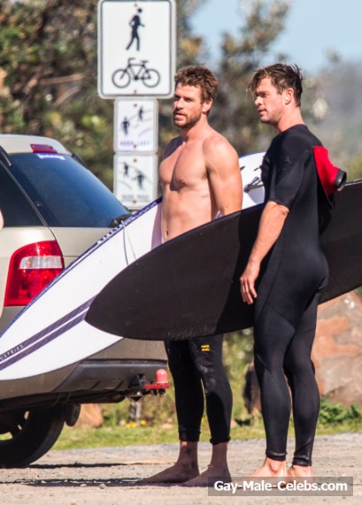 Liam &amp; Chris Hemsworth Shirtless (5 Photos)
