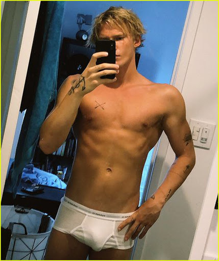 Cody Simpson Sexy (1 Photo)
