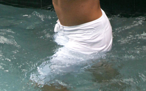 Actor Kellan Lutz naked