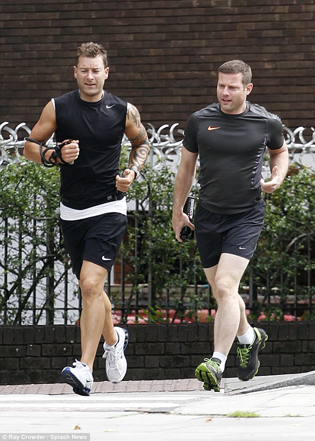Dermot O’Leary Looks Dapper And Hot
