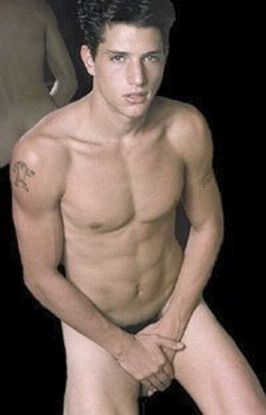 Simon Rex’s Totally Naked And Ready To Funk
