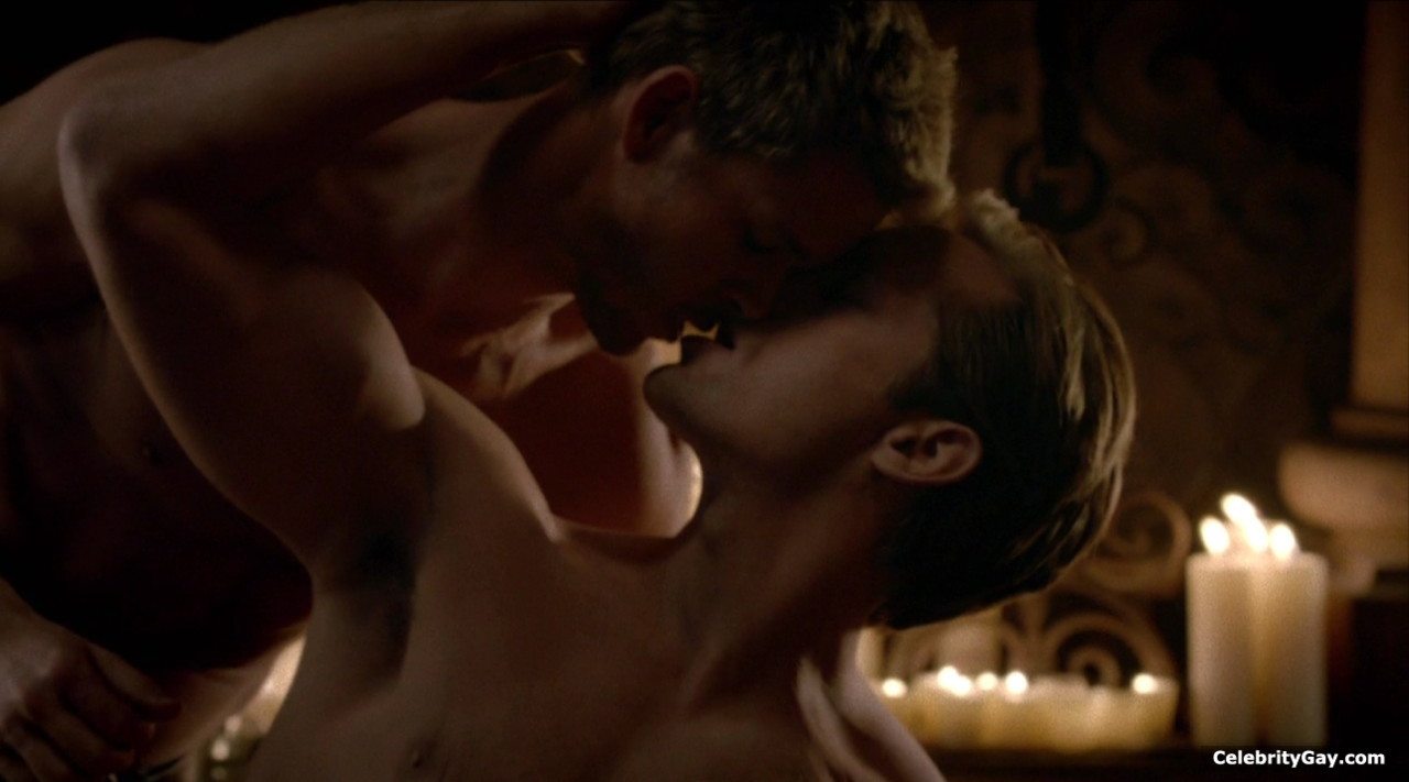 Alexander Skarsgard Makes Out With Dudes/Gets Naked