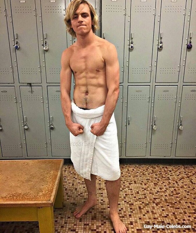 Ross Lynch Naked (7 Photos)